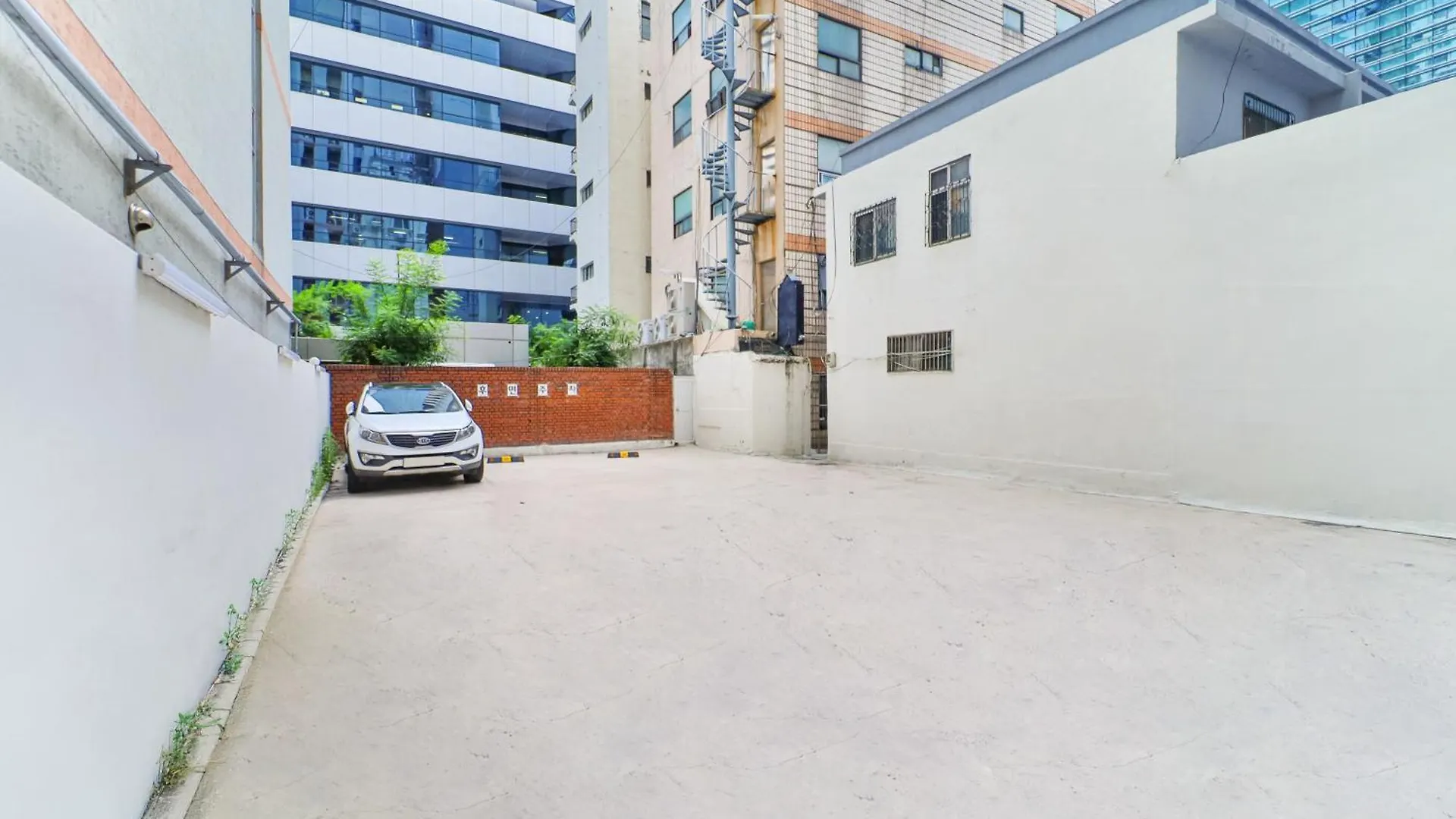Sloth Hotel Busan Seomyeon 0*,