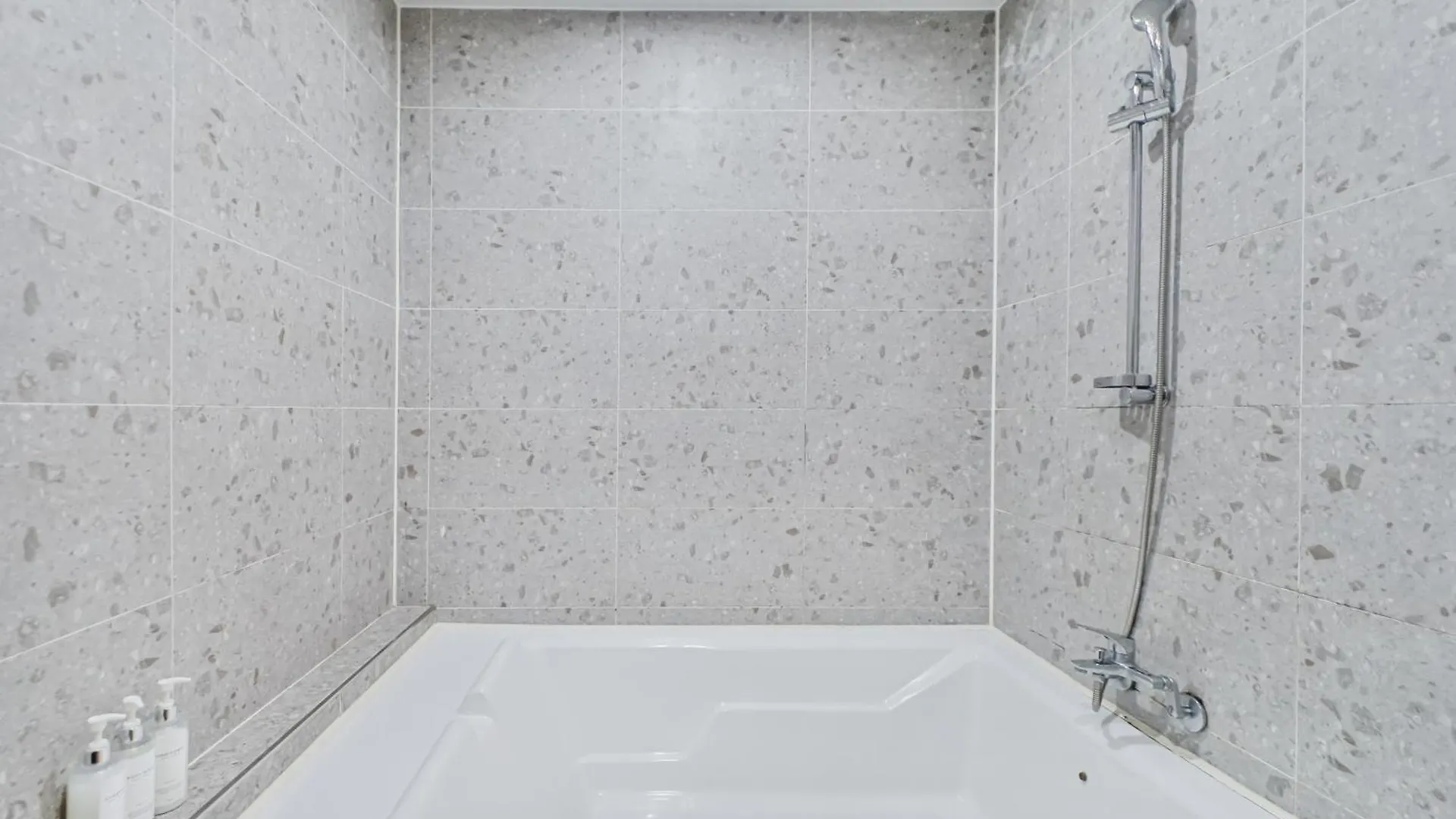 Sloth Hotel Busan Seomyeon