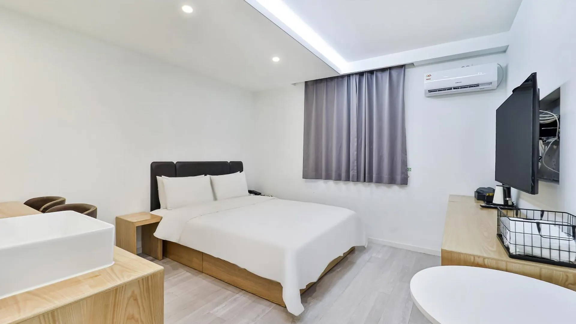 Sloth Hotel Busan Seomyeon 0*,